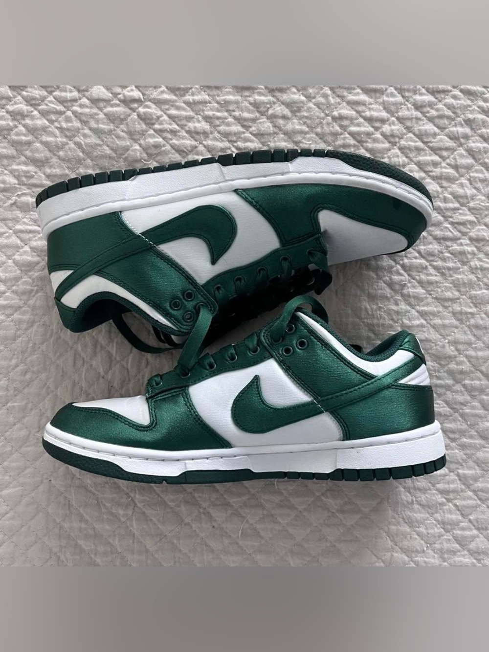 Nike Men’s Low-Top Sneakers in Green and White